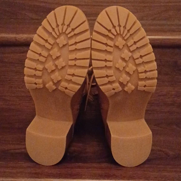 Baretraps Hadlee Faux Suede Lace Up and Zip Up Boots - Size 8 - New With Box - Picture 4 of 8